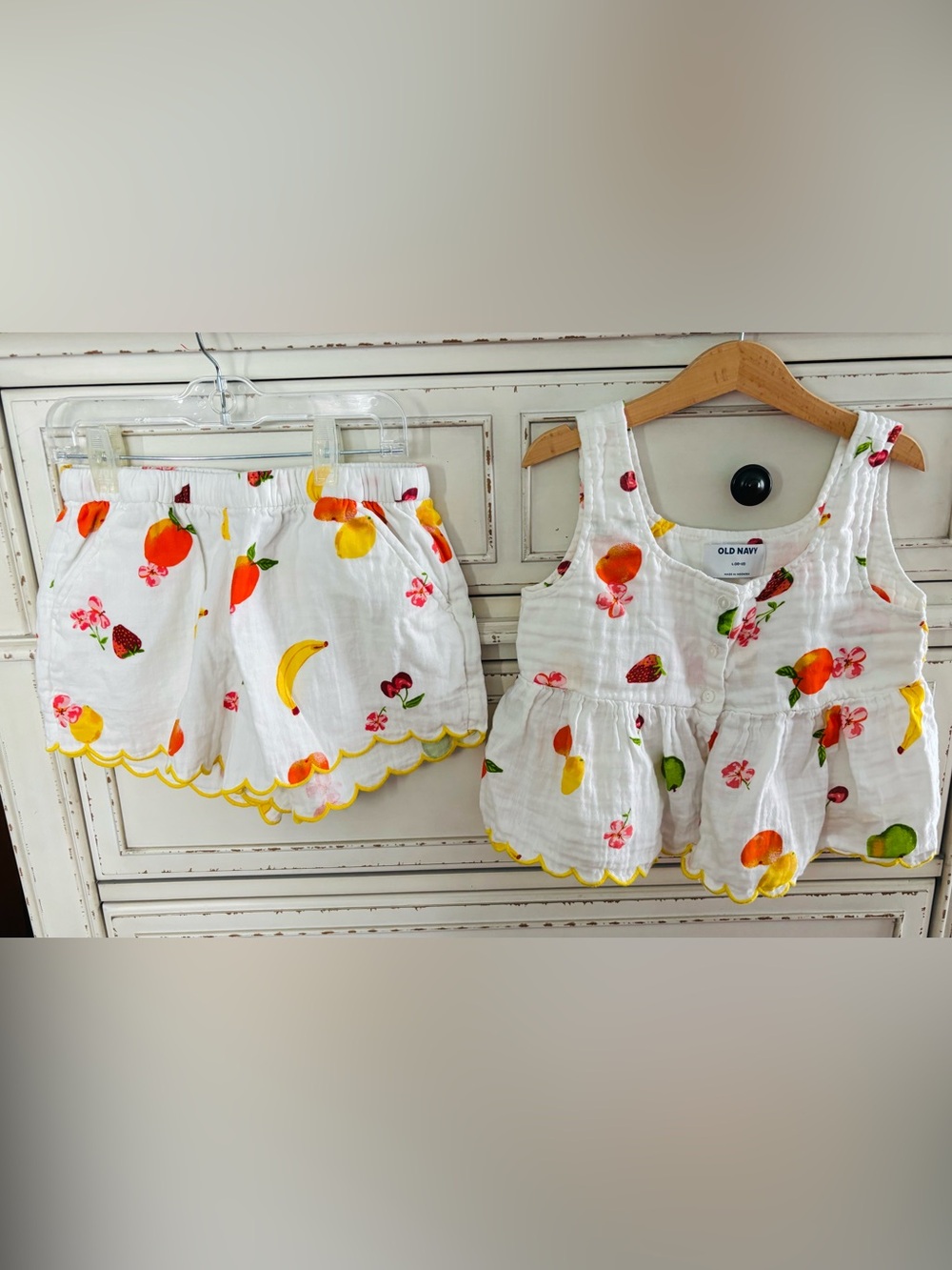 Old Navy White Girls Fruit-Print Cotton Tank & Shorts Set with Yellow Trim
